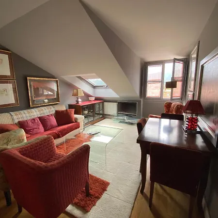 Precioso Apartamento En El Centro De Llanes. Llanes